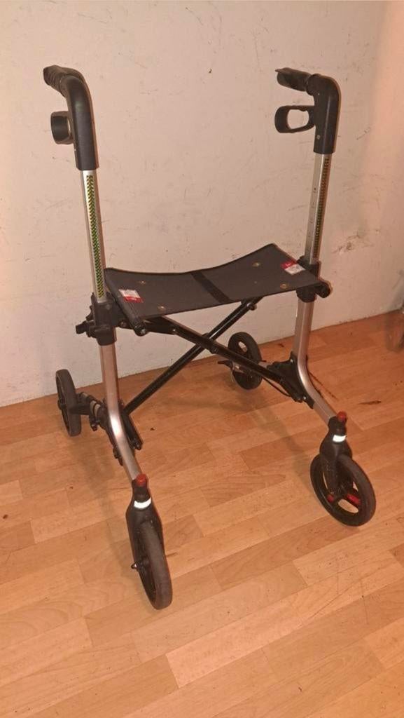 Inklapbare rollator met zitvlak, Diversen, Rollators, Ophalen, Opvouwbaar, Gebruikt