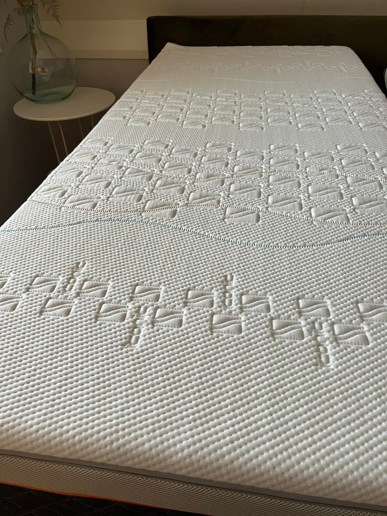 M line iconic matras 80 bij 200, Ophalen of Verzenden, Zo goed als nieuw, Eenpersoons, 80 cm