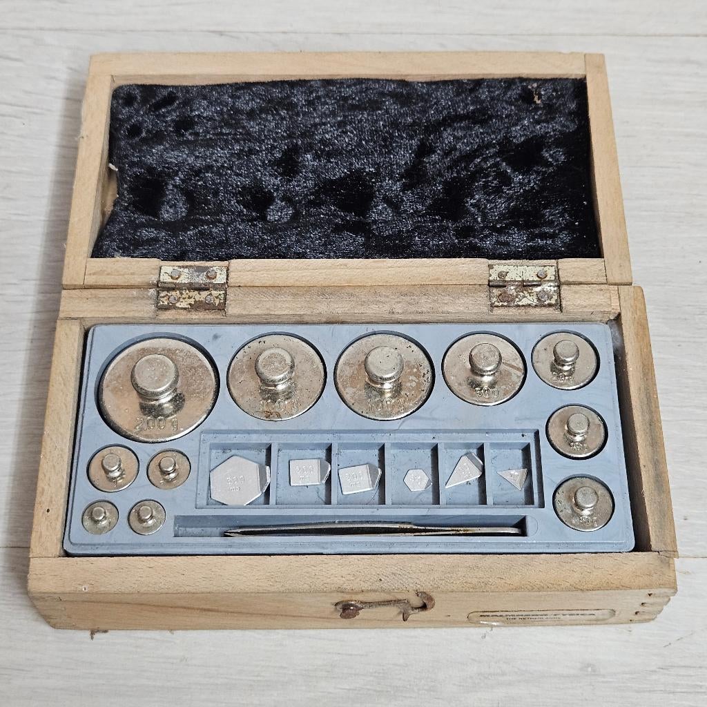 Malmberg fysica / gewichtenset, Antiek en Kunst, Antiek | Gereedschap en Instrumenten, Ophalen of Verzenden