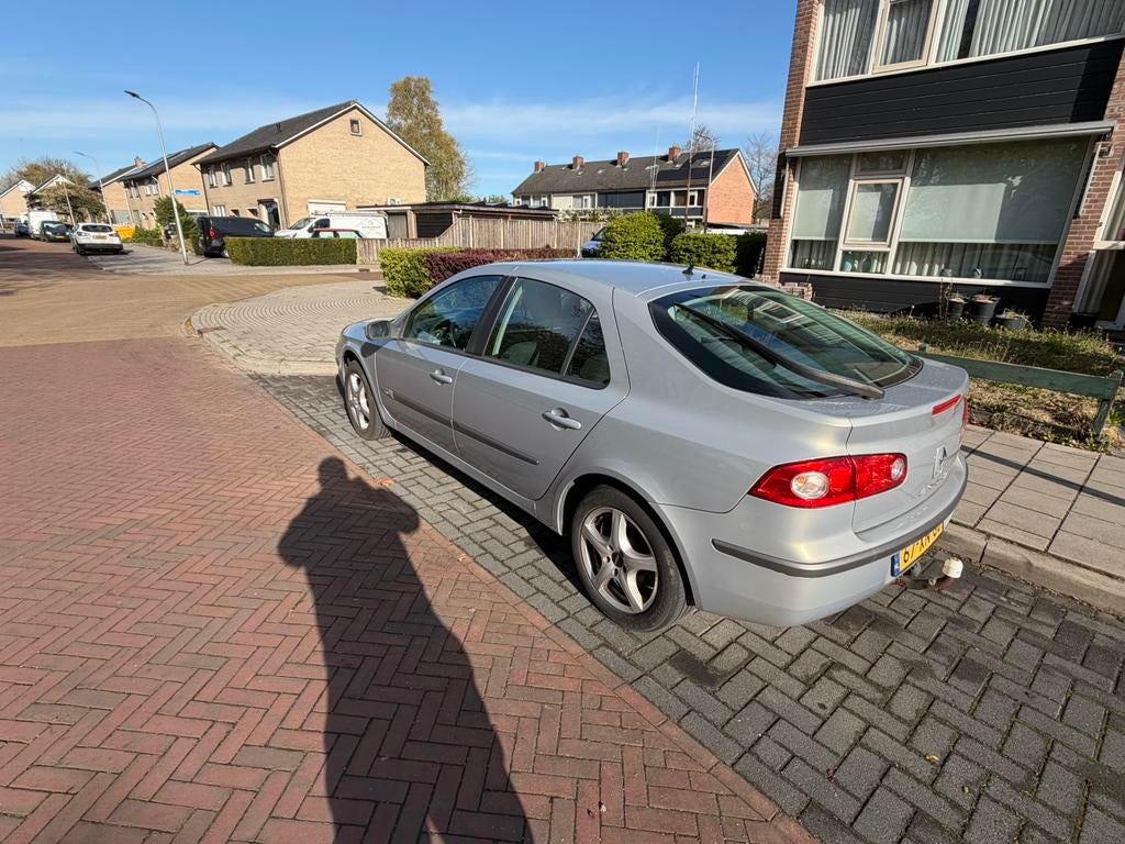 Renault Laguna 1.6 16V 82KW Auth E4 2007 Beige, Auto's, Renault, Voorwielaandrijving, Laguna, 4 cilinders, Beige