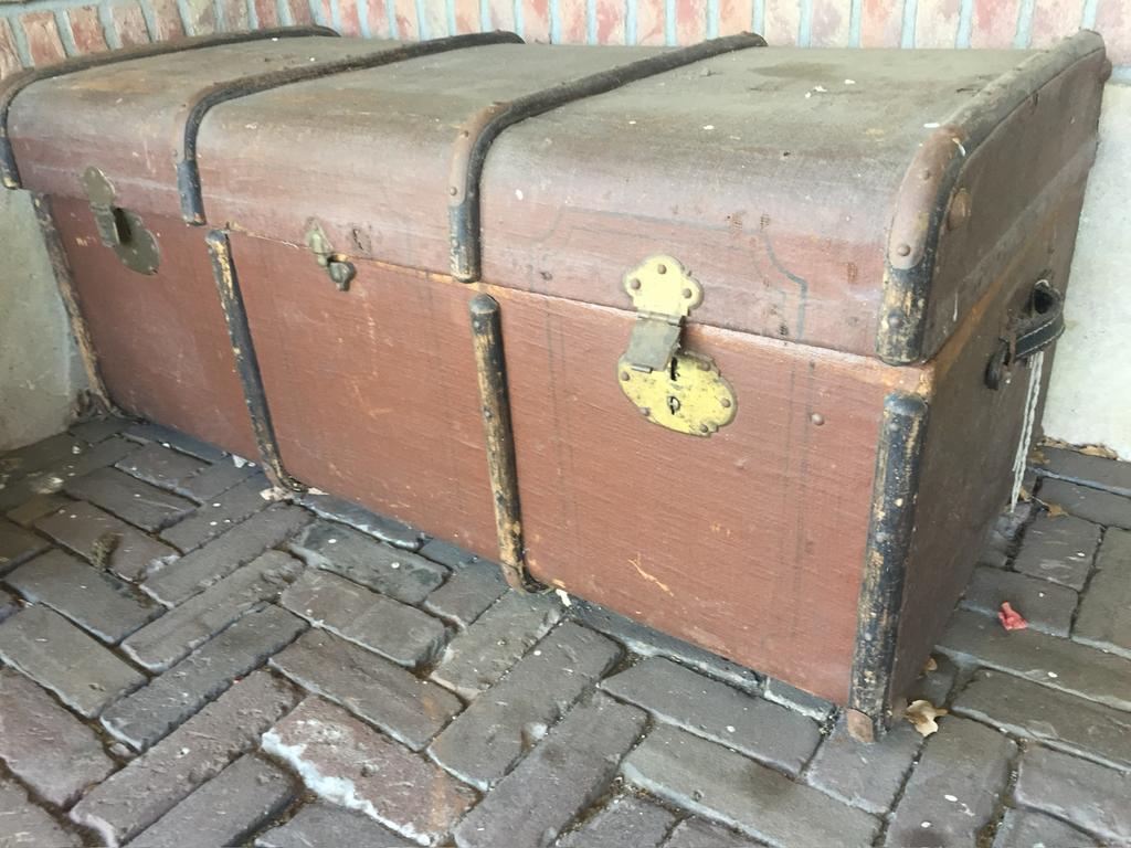 Antieke Hutkoffer / Koffer / Kist - Decoratief en Ruim, Antiek en Kunst, Ophalen