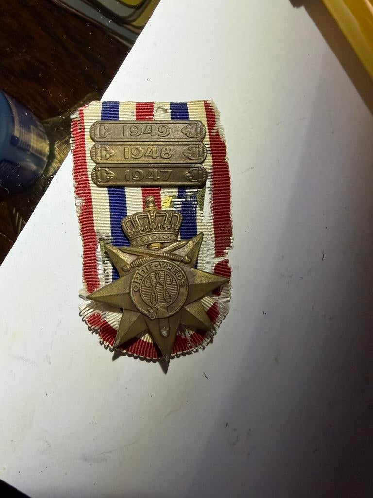 militaire onderscheiding, Ereteken voor Orde en Vrede., Ophalen of Verzenden, Nvt, Nederland, Embleem of Badge