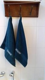 Handdoek met geborduurde naam - Persoonlijk cadeau, Ophalen of Verzenden, Nieuw, Overige kleuren, Handdoek