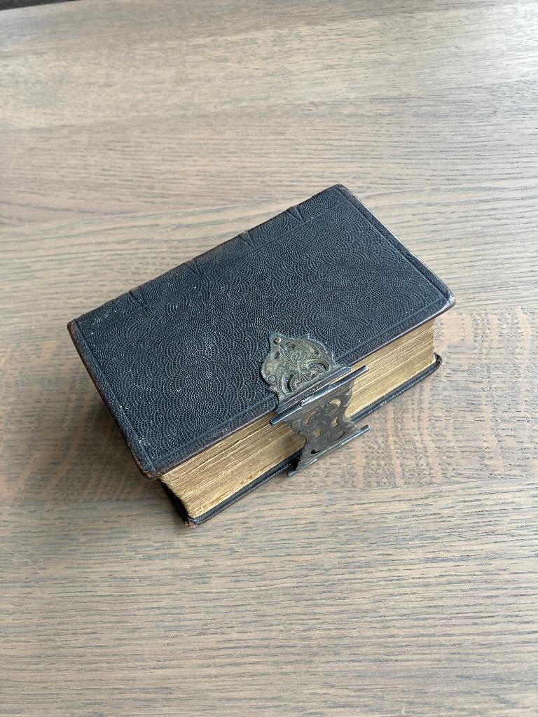 2x bijbels met gezangboek 1881, Ophalen