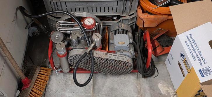 Compressor voor perslucht en duikflessen vullen, Doe-het-zelf en Verbouw, Compressors, Gebruikt, 10 bar of meer, Minder dan 25 liter
