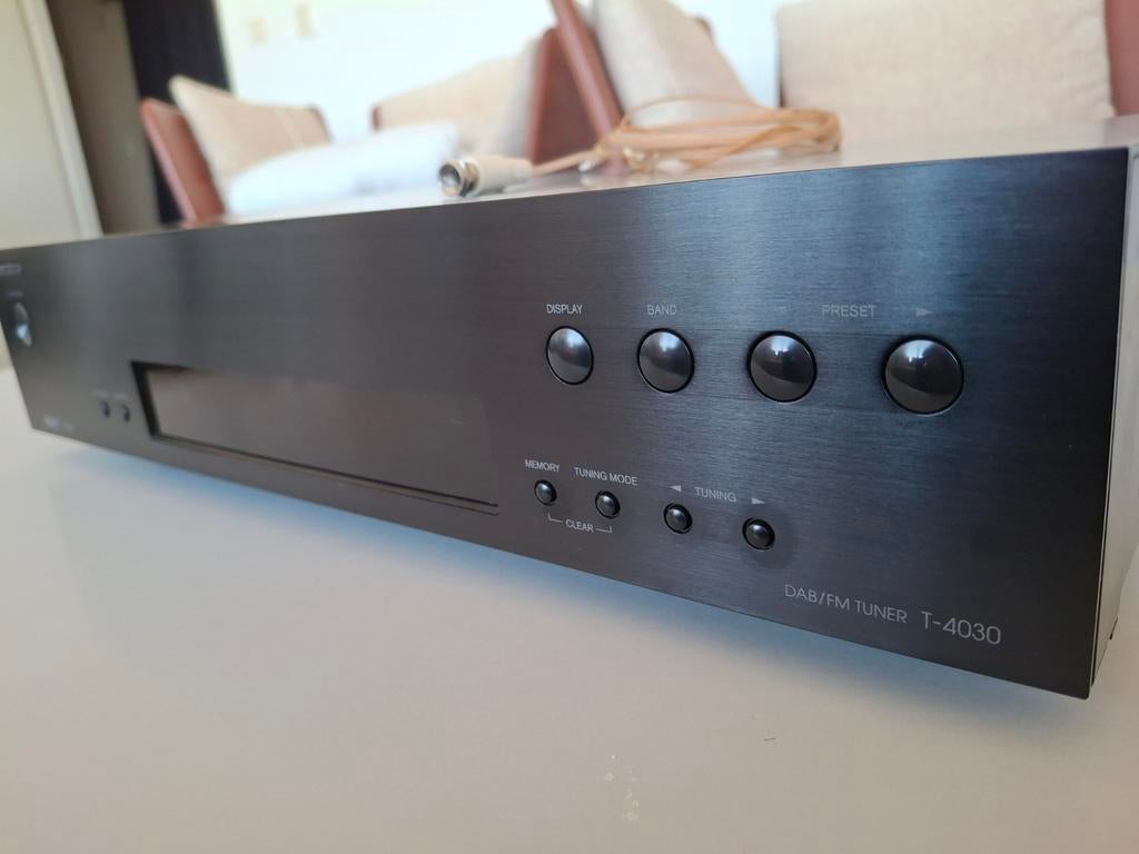 Onkyo T-4030 DAB/FM Tuner - Zo goed als nieuw, Ophalen of Verzenden, Zo goed als nieuw, Analoog