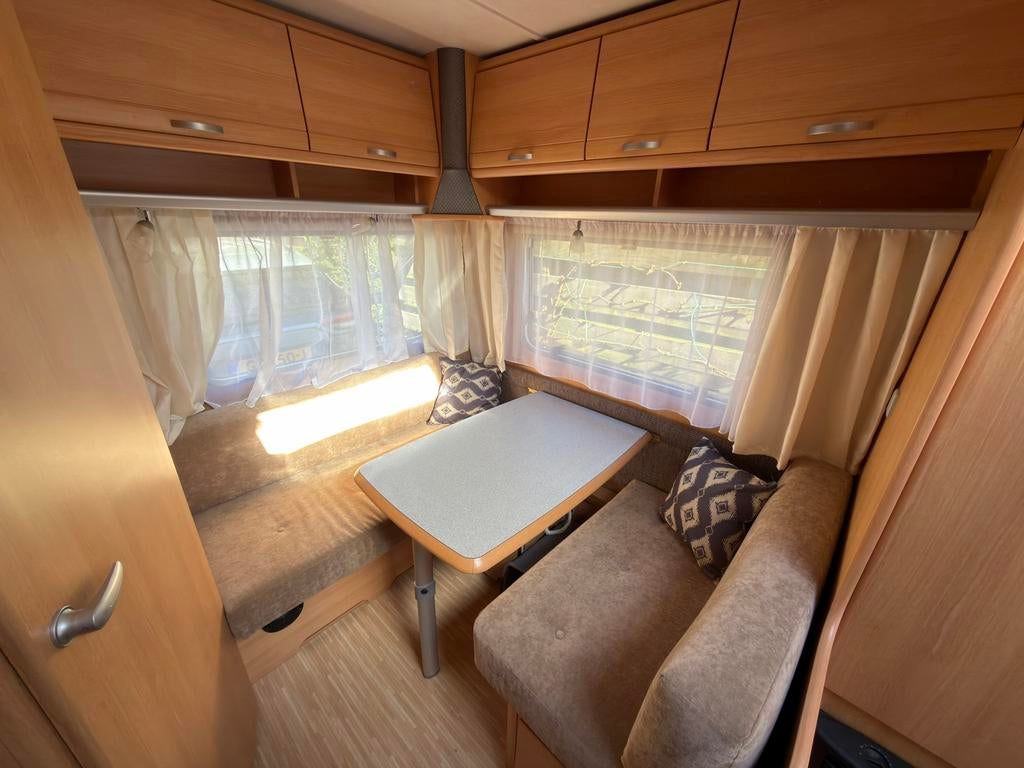 TEC Tour 400 DB (2008) – Vast bed – Zeer compleet - 950KG, Caravans en Kamperen, Caravans, Vast bed, T.E.C., Treinzit, Particulier