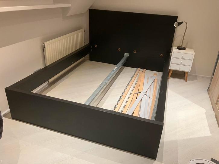 Ikea malm bed 140x200, Huis en Inrichting, Slaapkamer | Bedden, Gebruikt, Tweepersoons, 140 cm, 200 cm, Hout, Zwart, Ophalen