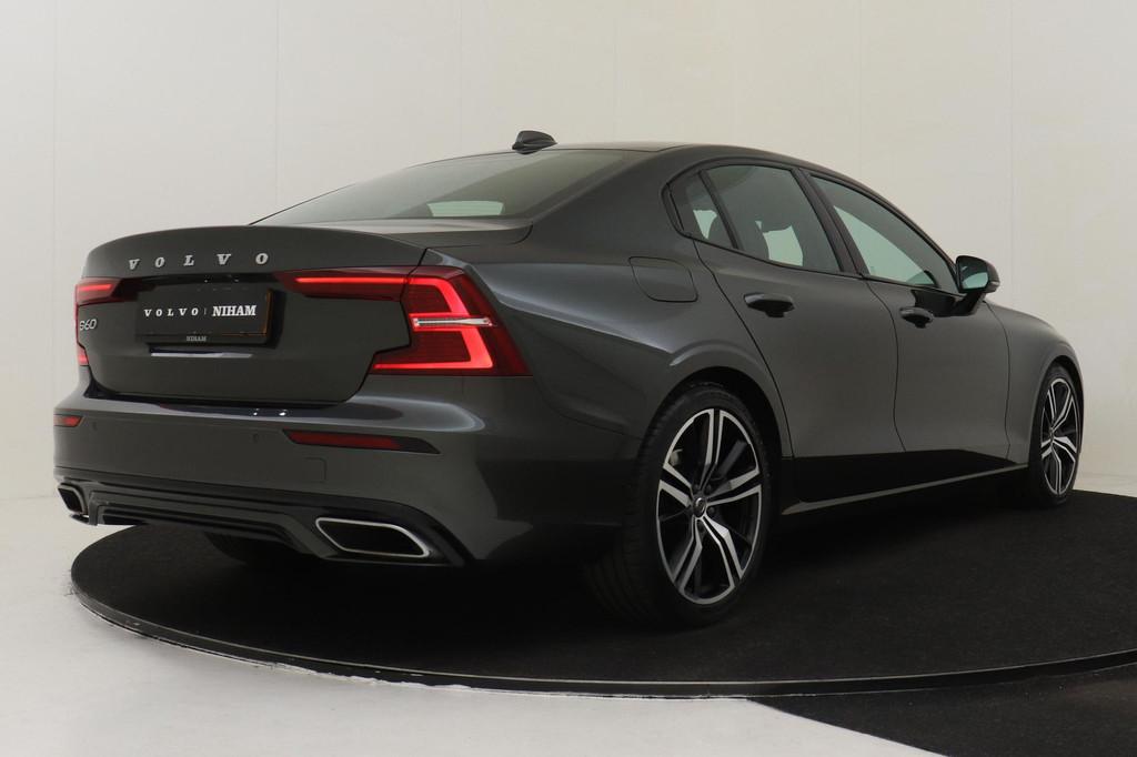 Volvo S60 B3 (M-HYBRID) R-DESIGN -HARMAN/KARDON|SPORTSTOELEN, Auto's, 12 maanden, Euro 6, 4 cilinders, 163 pk