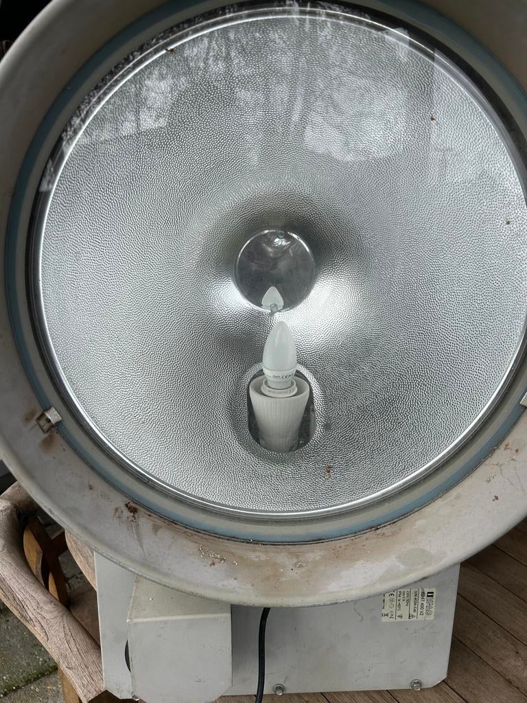 Omgebouwde Gasontladingslamp E40 naar E27, Ophalen, Gebruikt
