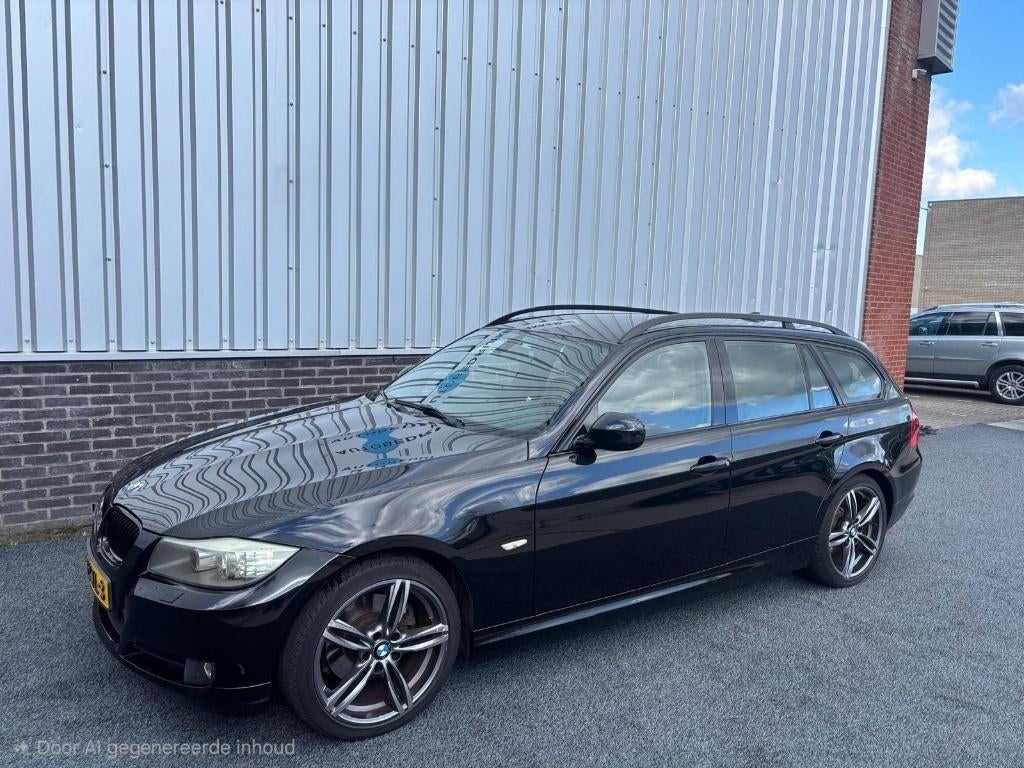 BMW 320i Touring 2010, afn.trekhaak / cruise / airco, Achterwielaandrijving, 1995 cc, Beige, 4 cilinders