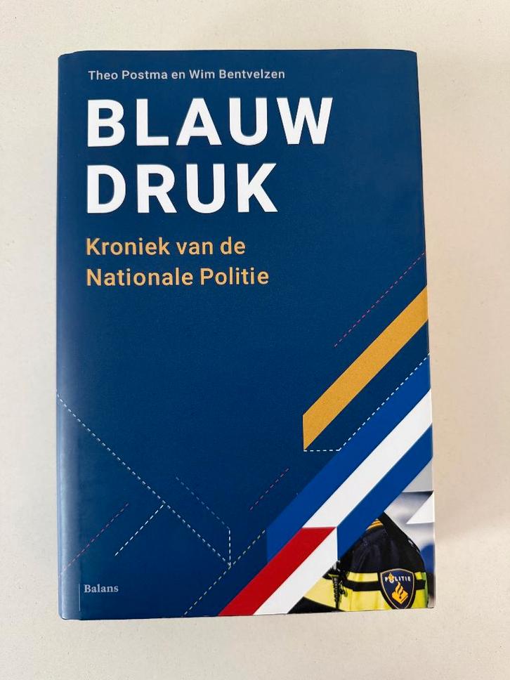 Blauwdruk kroniek van de Nationale Politie, Boeken, Politiek en Maatschappij, Zo goed als nieuw, Nederland, Ophalen of Verzenden