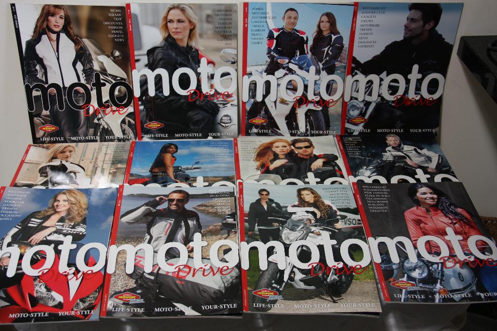 Moto Drive, 12 Magazines, Jaargangen: 2010, 2011 en 2012, Boeken, Motoren, Zo goed als nieuw, Algemeen, Ophalen of Verzenden