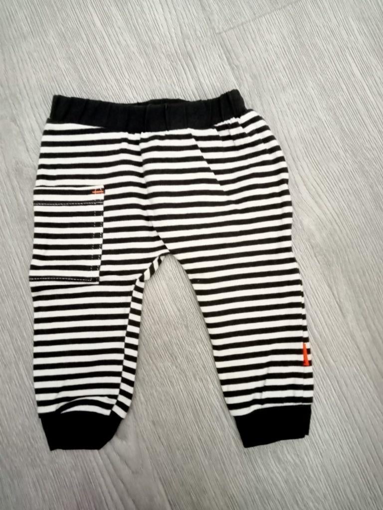 broekje van bess ( 62 - nieuw), Kinderen en Baby's, Babykleding | Maat 62, Broekje, Nieuw, Ophalen of Verzenden, Bess