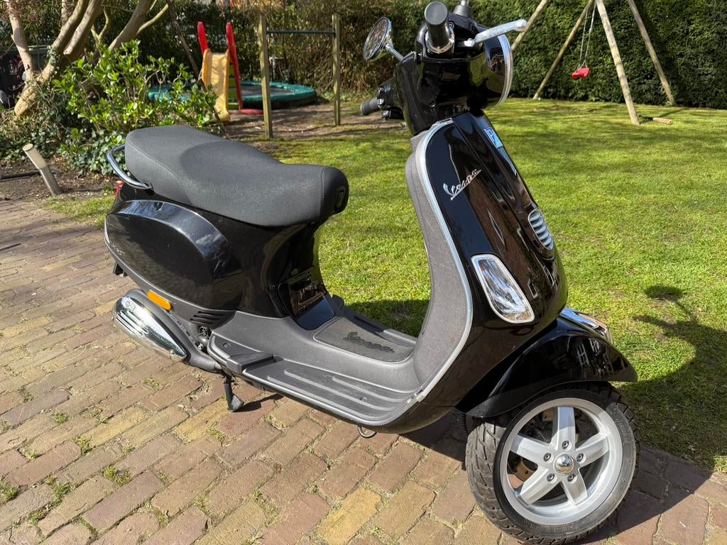 Vespa LX50 4T 930 km bijna nieuw unieke kans, Ophalen, Zo goed als nieuw, Benzine, 50 cc