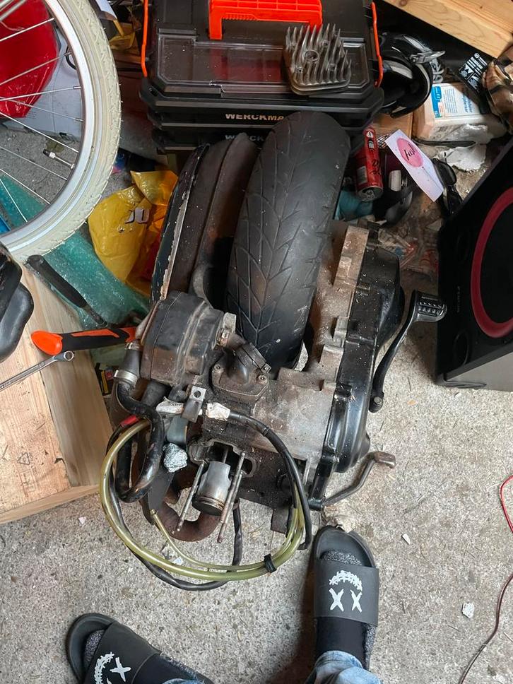Vespa LX50 2T blok - mist carburateur, snel ophalen!, Fietsen en Brommers, Brommeronderdelen | Scooters, Gebruikt, Vespa, Blok