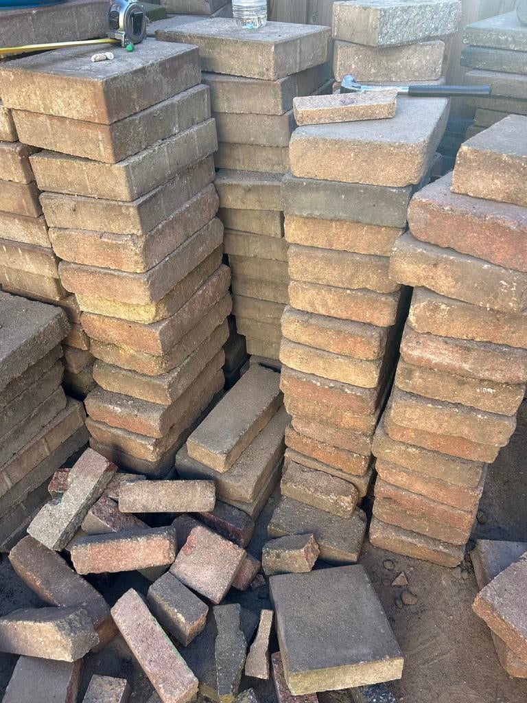 Tegels en tegelranden - Diverse soorten en maten, Tuin en Terras, Ophalen, Gebruikt, 10 m² of meer, Beton