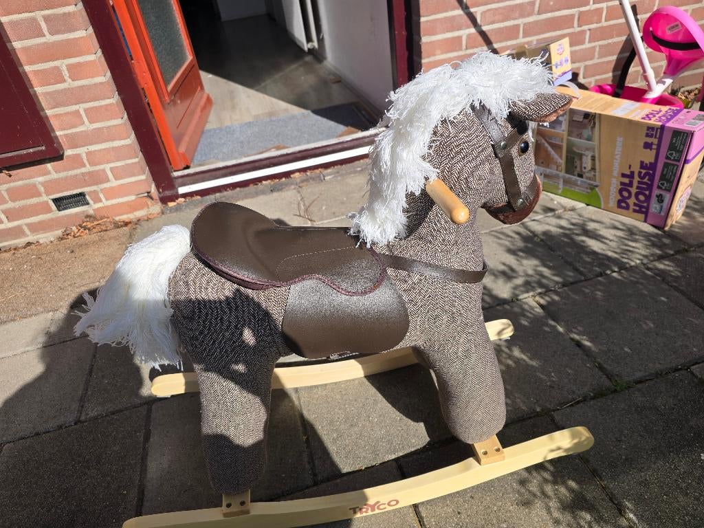 Hobbelpaard, Ophalen, Zo goed als nieuw