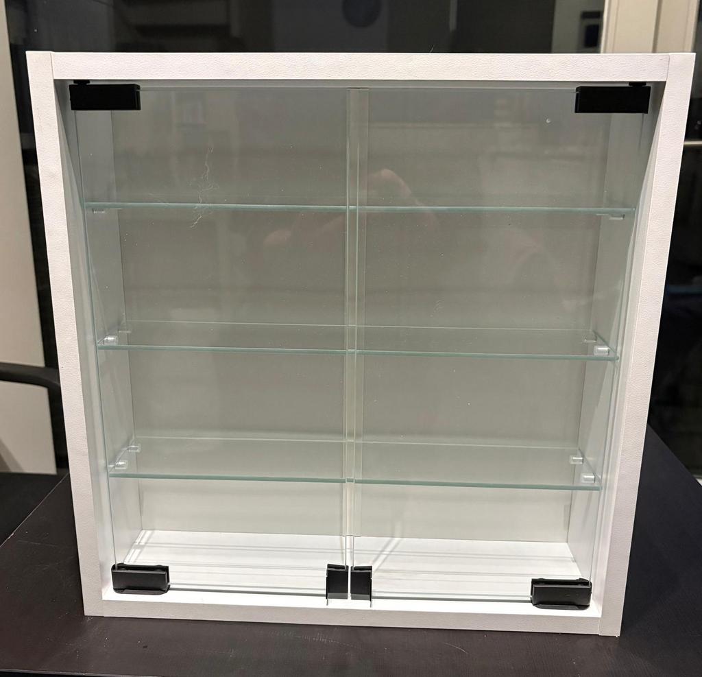 VCM Houten Vitrinekast Glazendeuren Wand Vitrinekast Nieuw, Huis en Inrichting, Kasten | Vitrinekasten, Ophalen, Zo goed als nieuw
