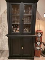 Zwarte kast met glazen deuren - Ideaal voor servies of drank, Huis en Inrichting, Kasten | Overige, Ophalen, Gebruikt