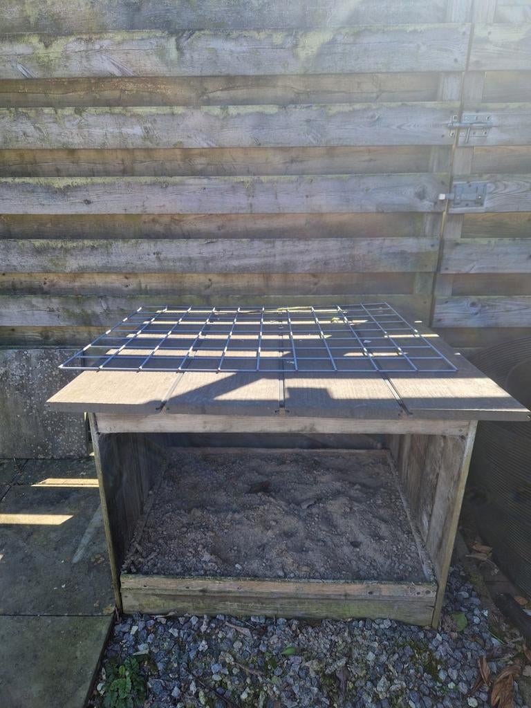 Stevig hondenhok voor buiten, Dieren en Toebehoren, Hondenhokken, Ophalen, Gebruikt, 110 cm of meer