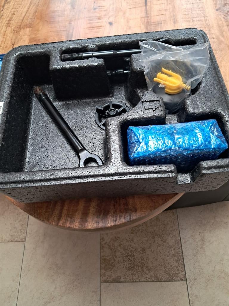 Hyundai kona hybrid hulpkit lekke band, Ophalen