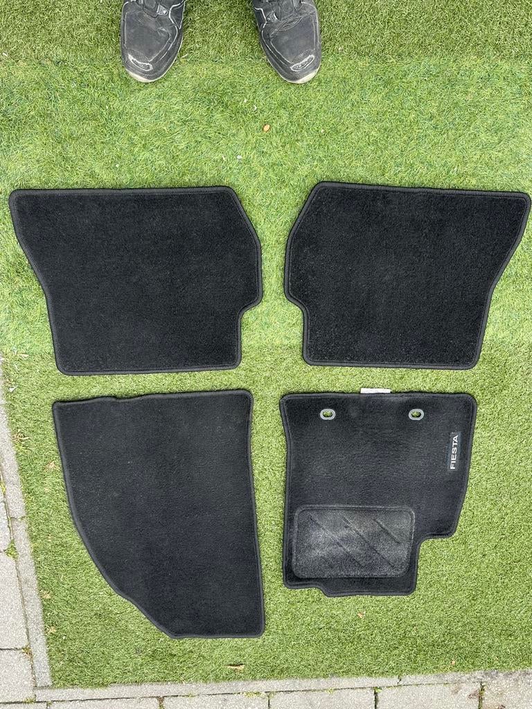 Mattenset Ford Fiesta 2002-2009 - Zwart, Ophalen, Gebruikt