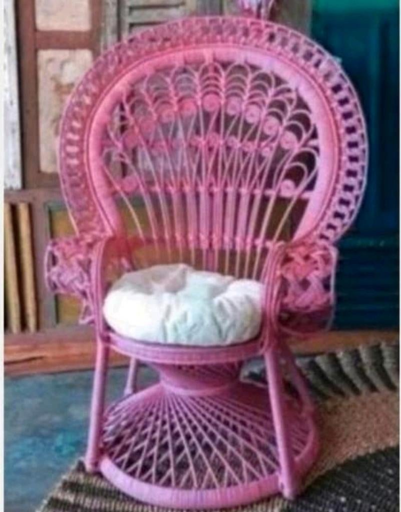 Vintage Rotan Pauwenstoel - Roze, Huis en Inrichting, Ophalen, Overige kleuren, Vintage, Nieuw