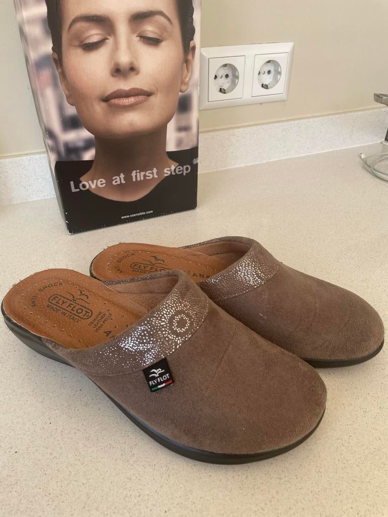Comfortabele Fly Flot instap pantoffels - Maat 38, Ophalen of Verzenden, Zo goed als nieuw, Bruin, Pantoffels of Sloffen