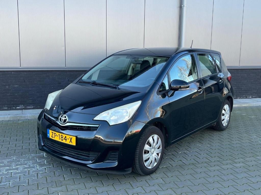 Toyota Verso-S, 1.3 VVT-i Aspiration 6 bak zeer zuinig