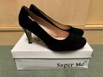 Super Me zwarte fluwelen pumps mt. 38, Kleding | Dames, Schoenen, Pumps, Zwart, Ophalen of Verzenden, Zo goed als nieuw