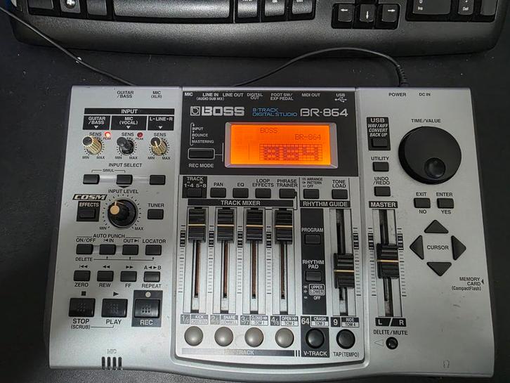 Boss BR-864 8-track Digitale Studio Recorder, Muziek en Instrumenten, Mengpanelen, Gebruikt, 5 tot 10 kanalen, Microfooningang