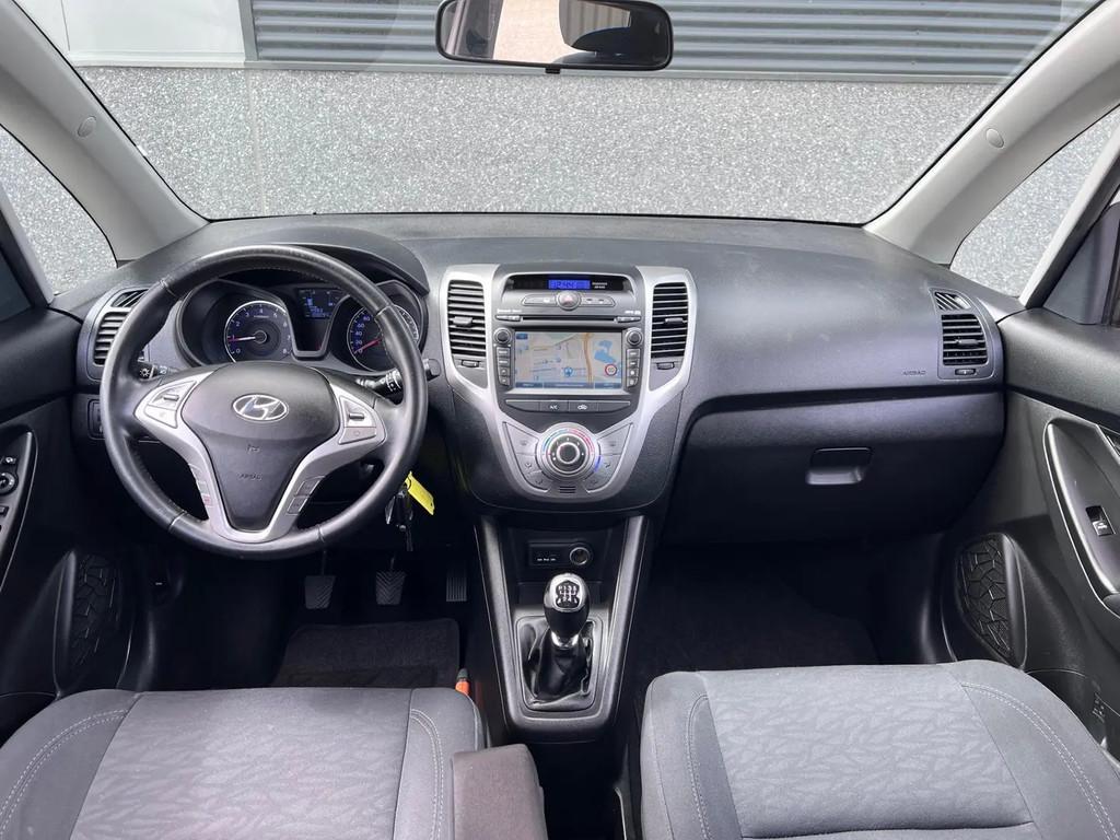 Hyundai ix20 1.4i 90pk Navigatie/ Trekhaak/USB € 8.945,00, Stof, Gebruikt, 4 cilinders, 1153 kg