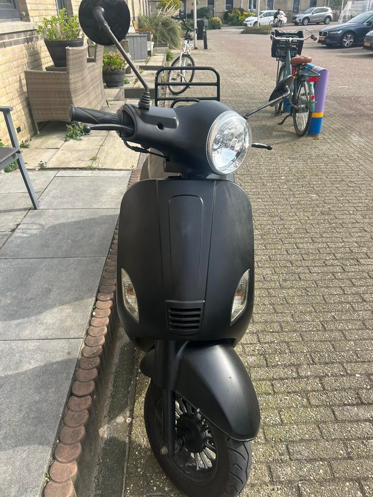 Gts toscana pure || 2018 geel kenteken, Fietsen en Brommers, Scooters | Overige merken, Ophalen, Gebruikt, Maximaal 45 km/u, Benzine