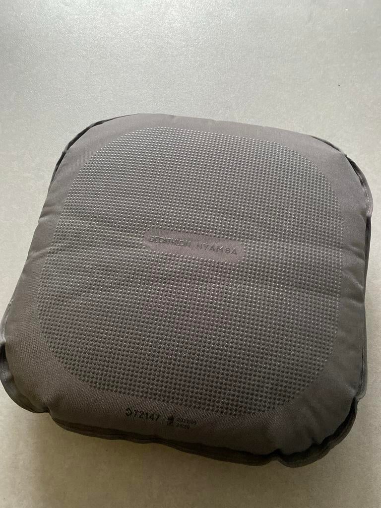 Decathlon Nyamba opblaasbaar kussen, Ophalen, Gebruikt