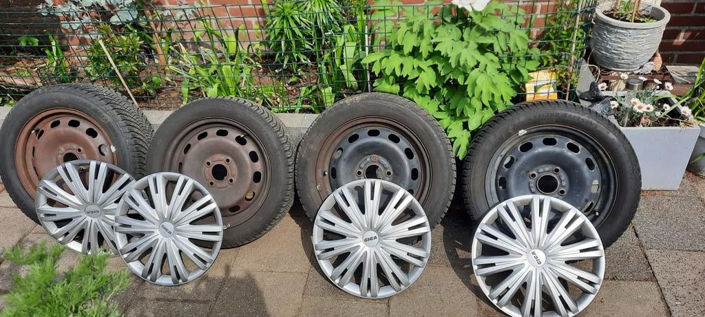 Goodyear Vector All Season banden 185/55/15 met velgen, Auto-onderdelen, Banden en Velgen, Gebruikt, 15 inch, Banden en Velgen