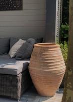 Oude olijvenkruik grote aardewerk kruik sober Oosters sleets, Ophalen