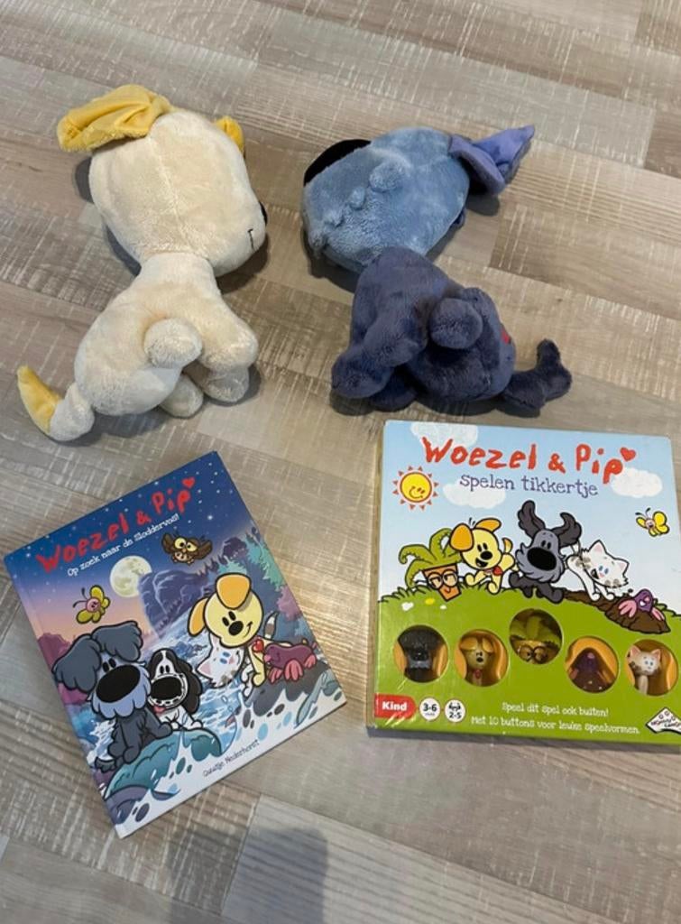 Woezel en Pip knuffels, bordspel en boek, Ophalen of Verzenden, Gebruikt, Jongen of Meisje