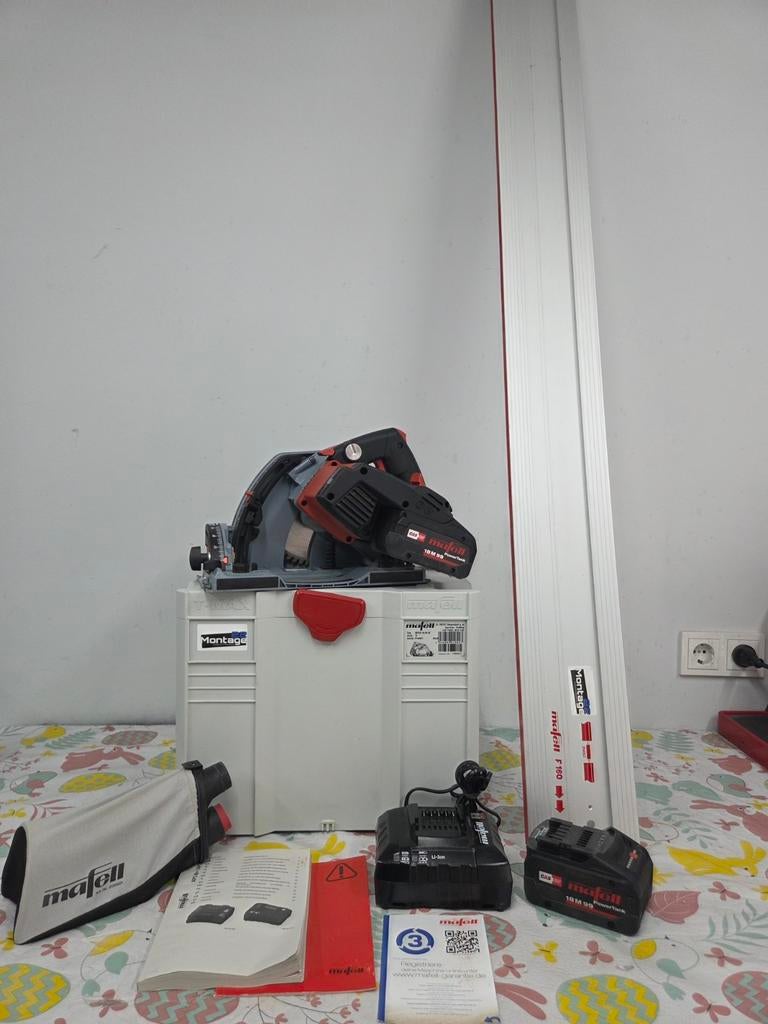 Mafell MT55 18 M bl Invalzaag met geleiderail, Ophalen