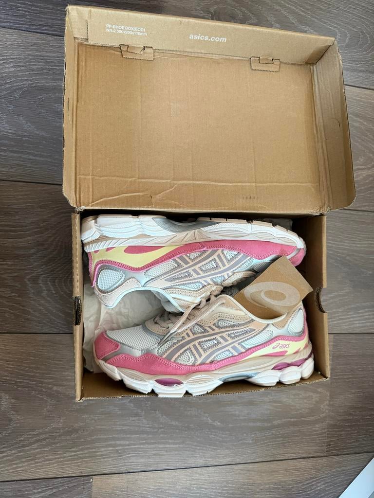Asics Gel-NYC Strawberry Cream - Maat 40 - Nieuw met kaartje, Ophalen of Verzenden, Nieuw, Roze, Sneakers of Gympen