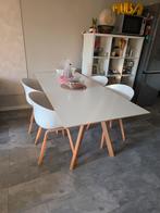 HAY eettafel met 4 stoelen - Modern design, Huis en Inrichting, Tafels | Eettafels, Ophalen, Gebruikt, Modern, Scandinavisch, Overige houtsoorten