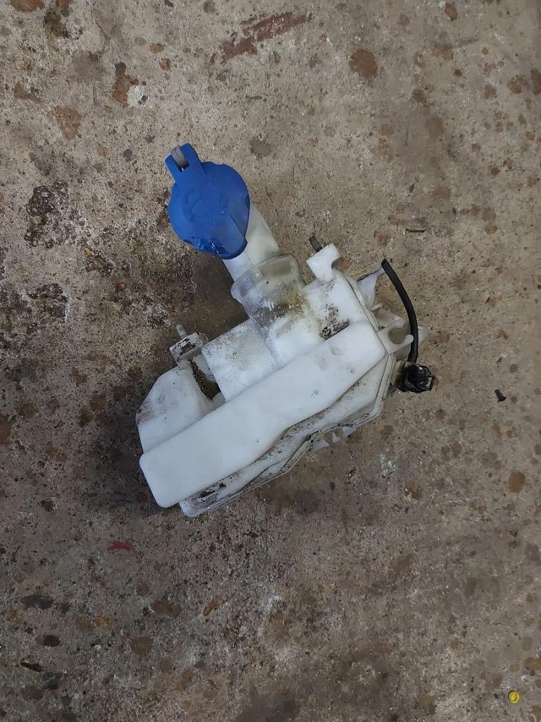 Ruitensproeier reservoir Pikanto 2004, Ophalen of Verzenden