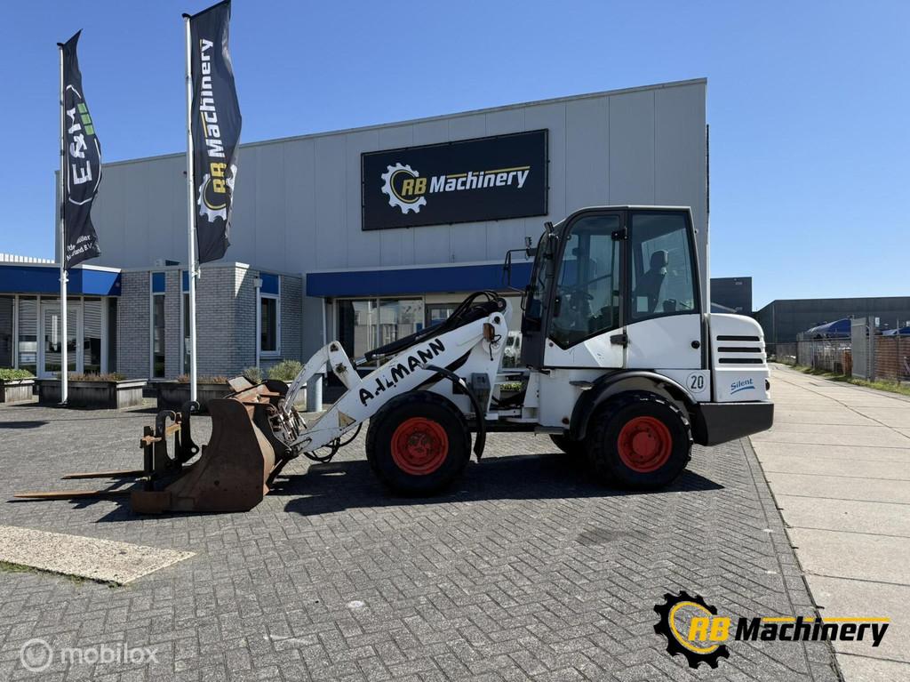 Ahlmann AL80 met 4500 uur. bj 2004, Wiellader of Shovel