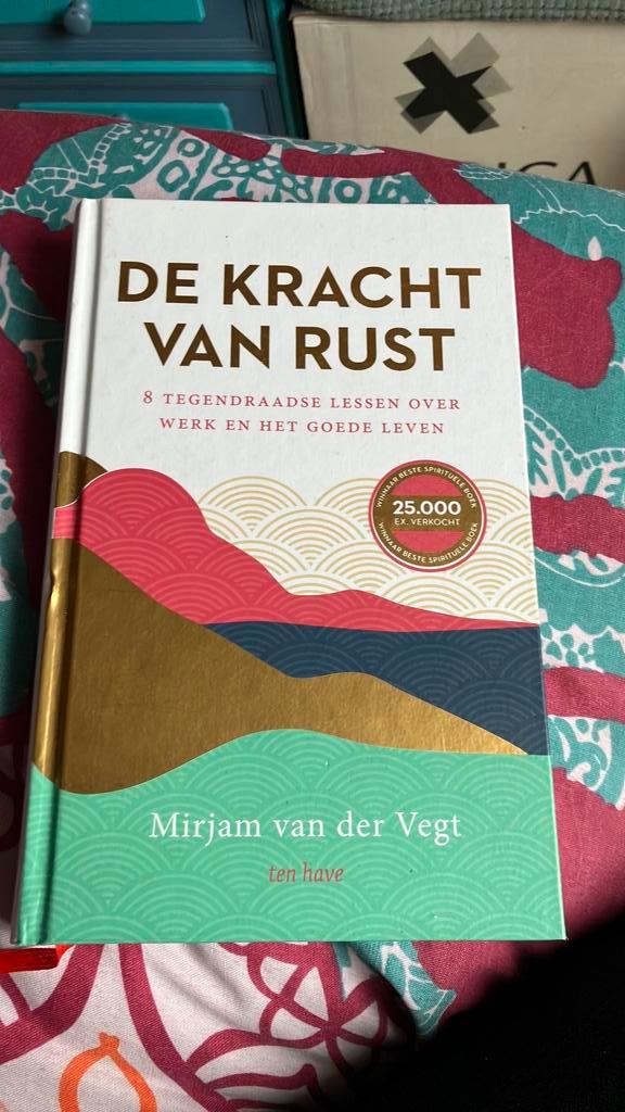 Mirjam van der Vegt - De kracht van rust, Boeken, Esoterie en Spiritualiteit, Zo goed als nieuw, Achtergrond en Informatie, Overige onderwerpen