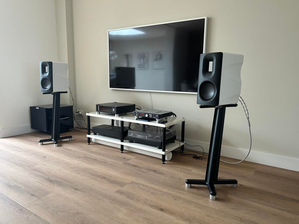 Børresen Z1 (incl. stands) & Aavik P-280 eindversterker, Ophalen, Zo goed als nieuw, 120 watt of meer, Overige merken