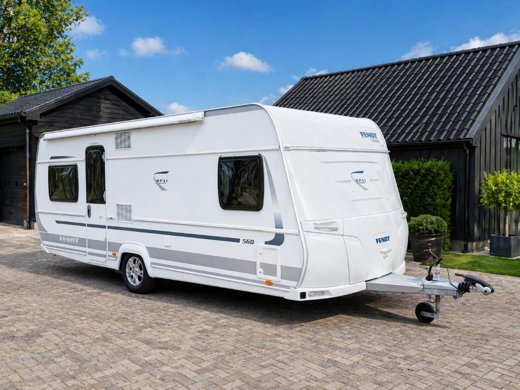 Fendt Opal 560 SRF | Mover | Voortent + Luifel | Luxe!, Caravans en Kamperen, Caravans, Rondzit, Kachel, 7 tot 8 meter, Particulier