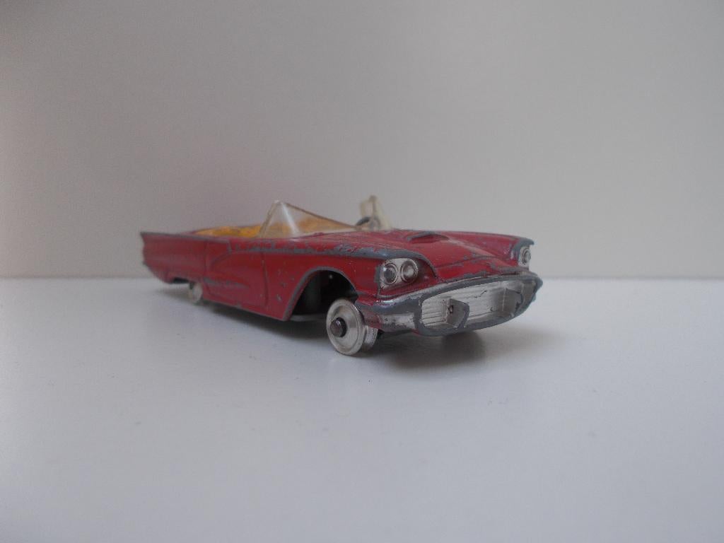 3929 Ford Thunderbird Corgi Toys, Ophalen of Verzenden, Gebruikt, Auto, Corgi