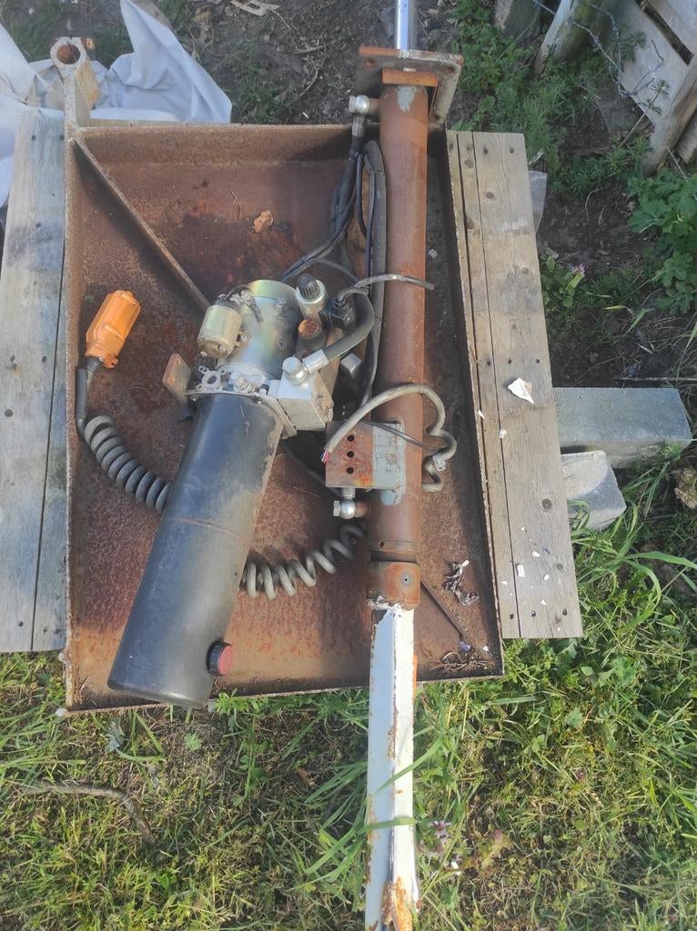 Invalide lift voor rolstoel, Ophalen