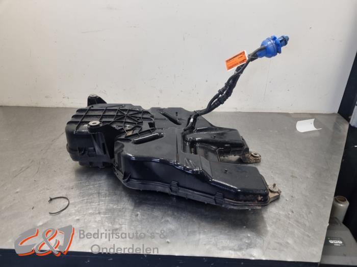 Adblue tank van een Volkswagen Transporter, Gebruikt, -, Volkswagen, -