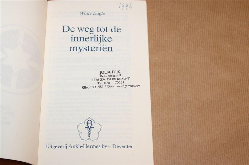 De Weg tot de Innerlijke Mysteriën — White Eagle 1992, Boeken, Esoterie en Spiritualiteit, Ophalen of Verzenden, Gelezen, Overige onderwerpen